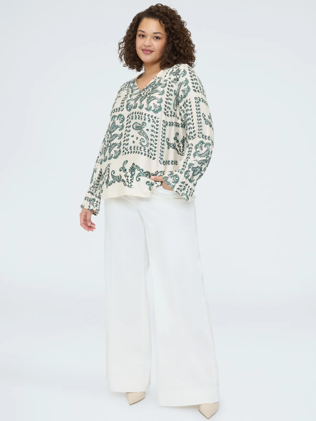 Blusa in raso con stampa paisley
