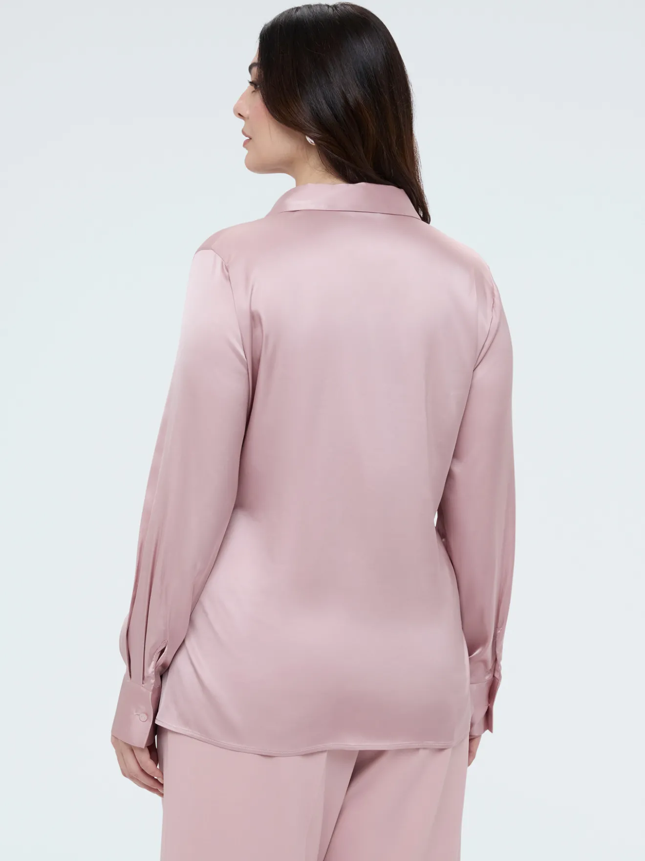Camicia in raso con bottoni gioiello