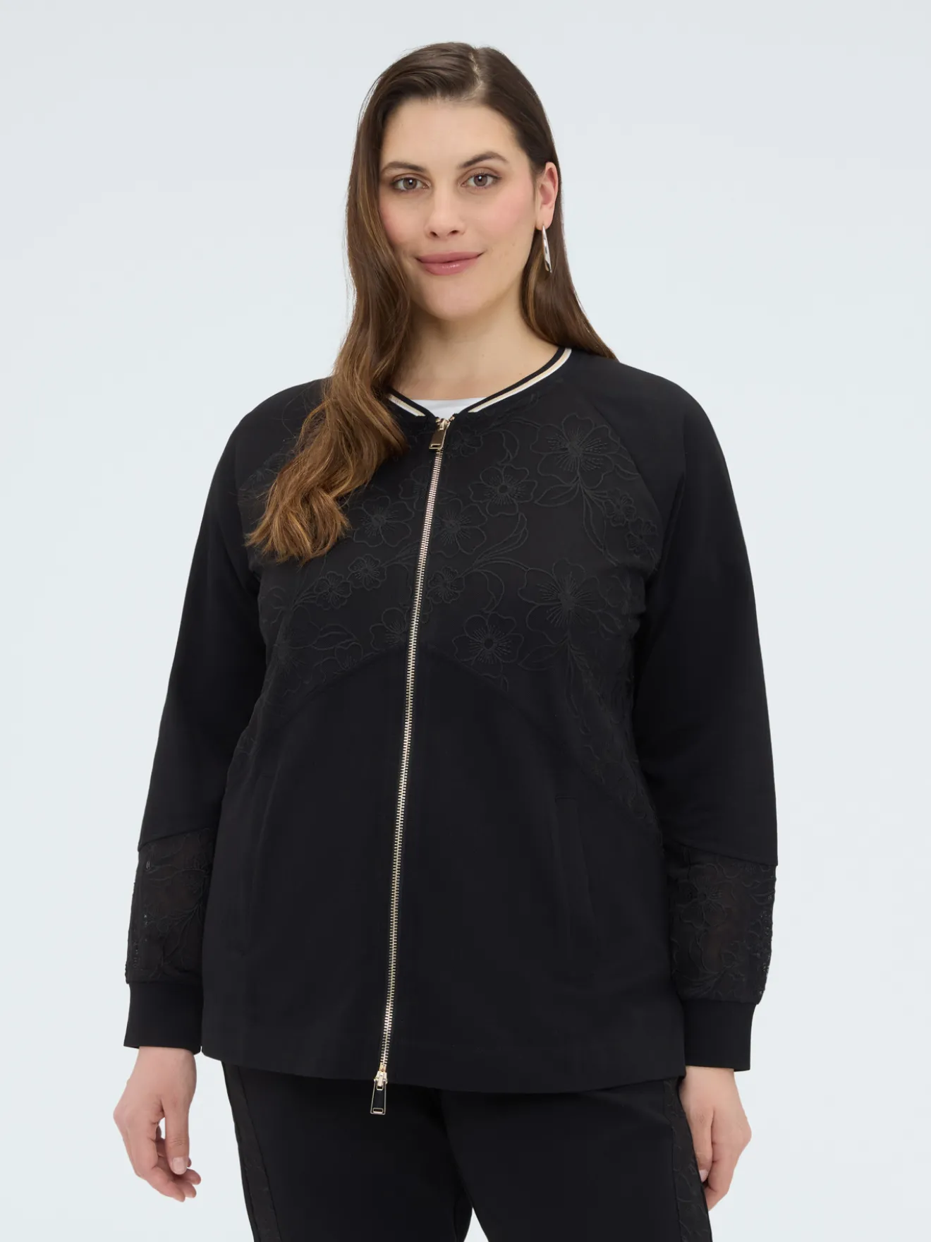 Felpa aperta con ricamo floreale