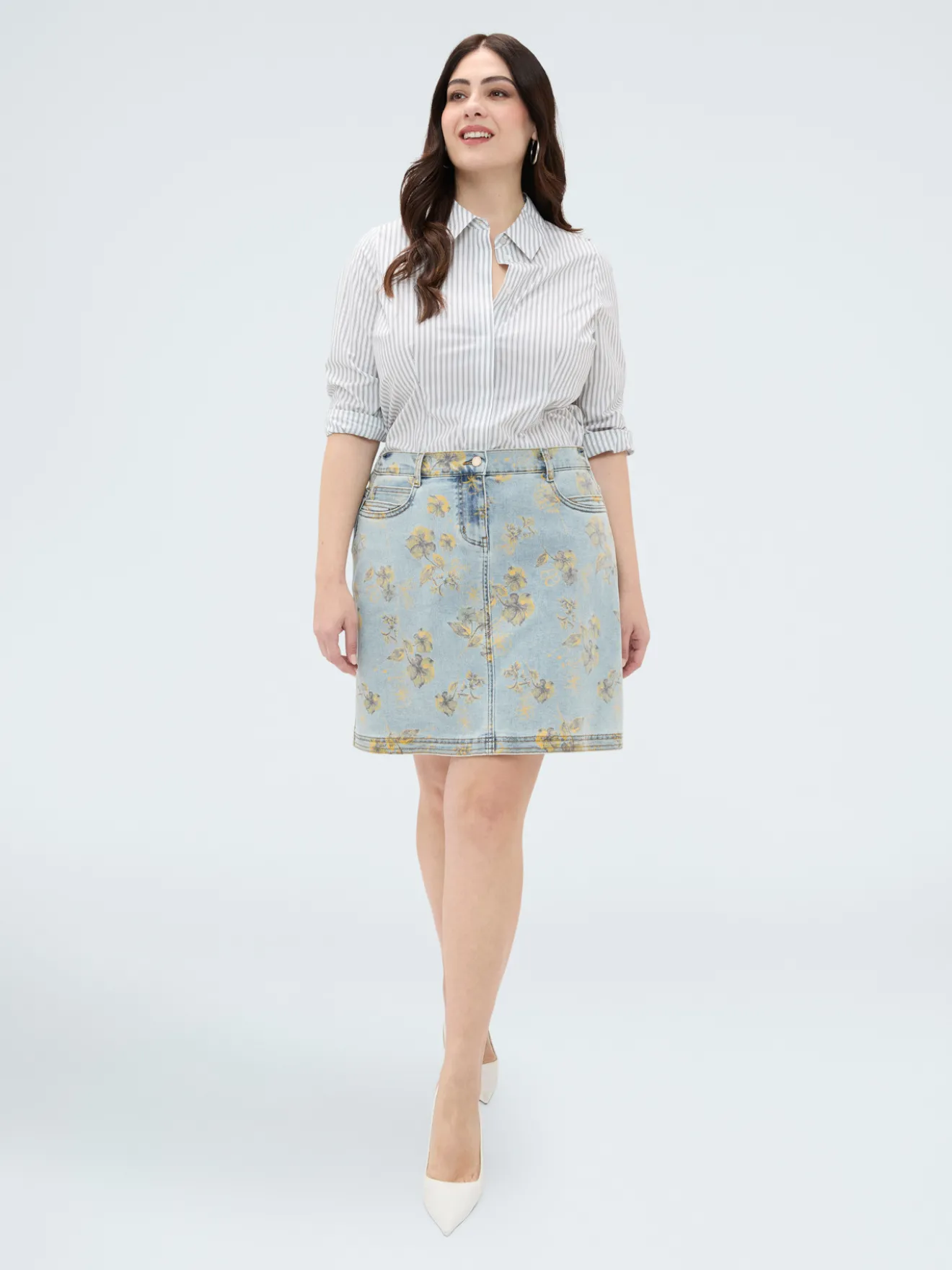 Minigonna in denim con stampa floreale