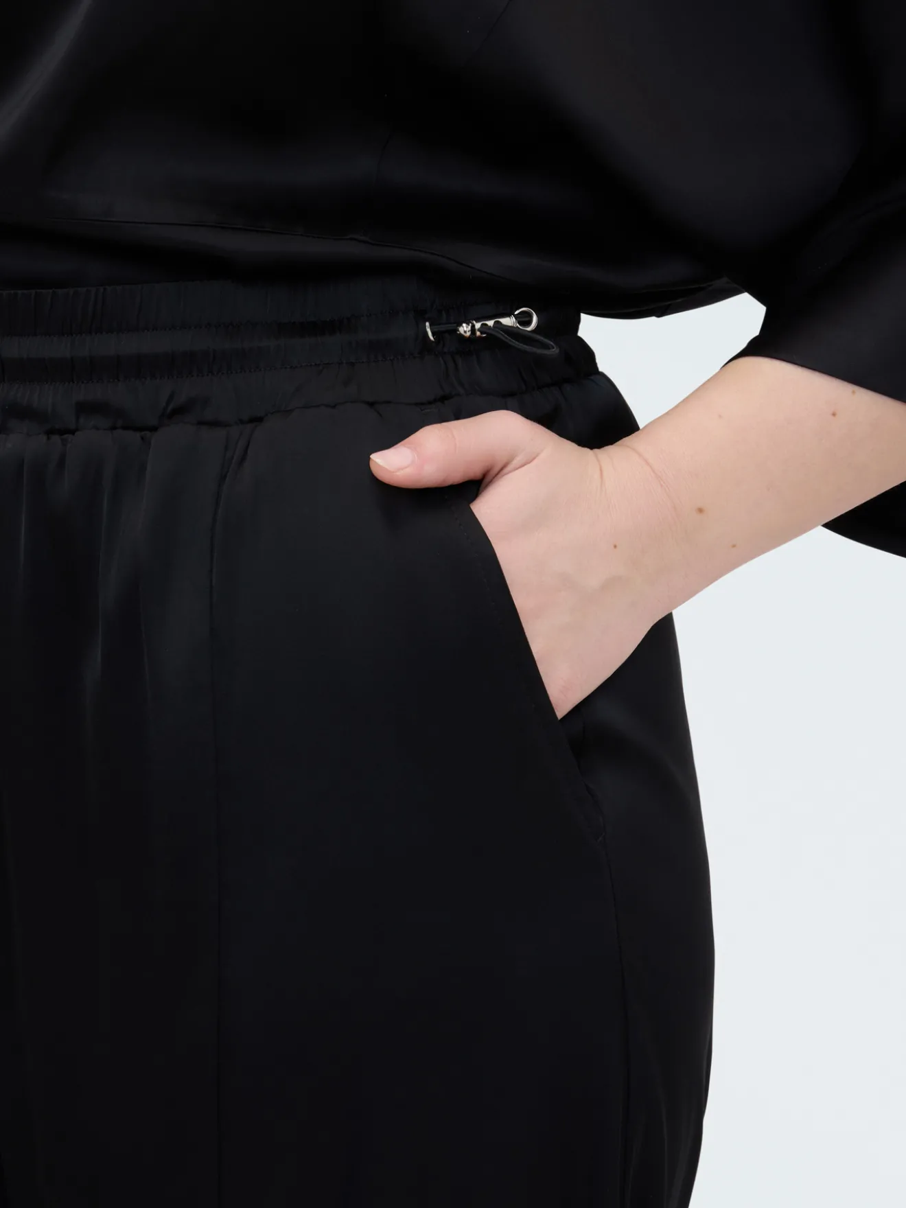 Pantaloni Balloon in raso stretch