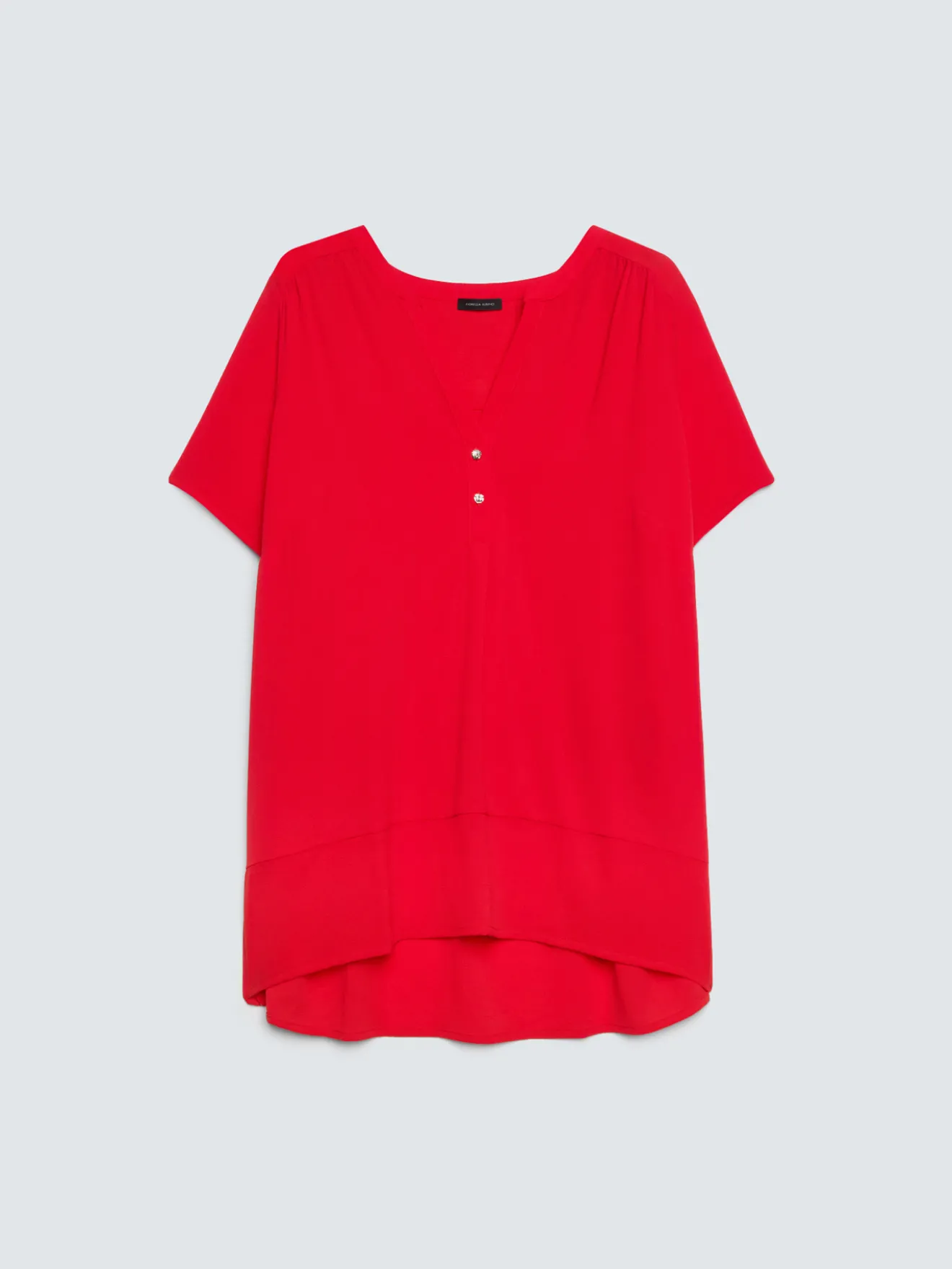 T-shirt in misto lyocell con bottoncini