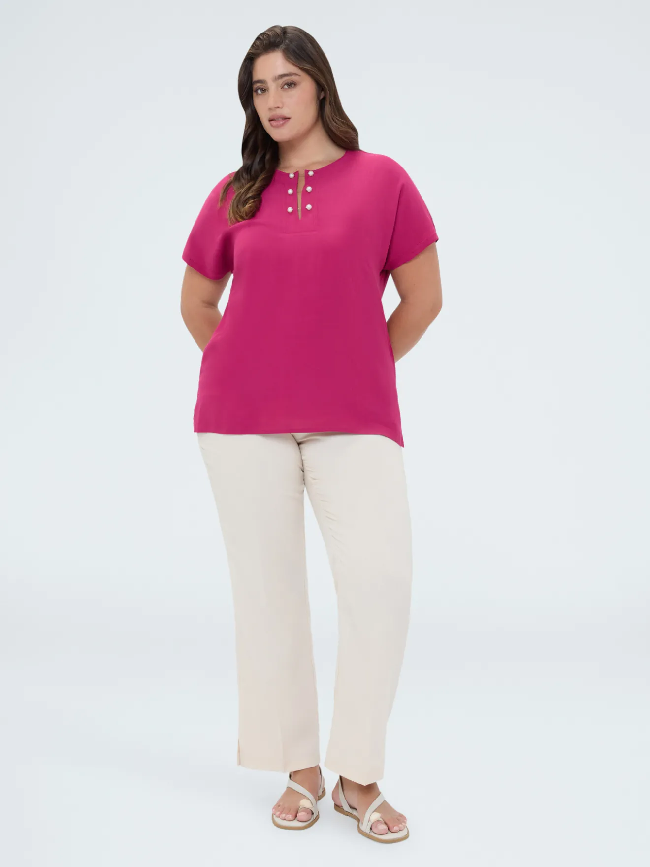 T-shirt in viscosa con dettaglio perle