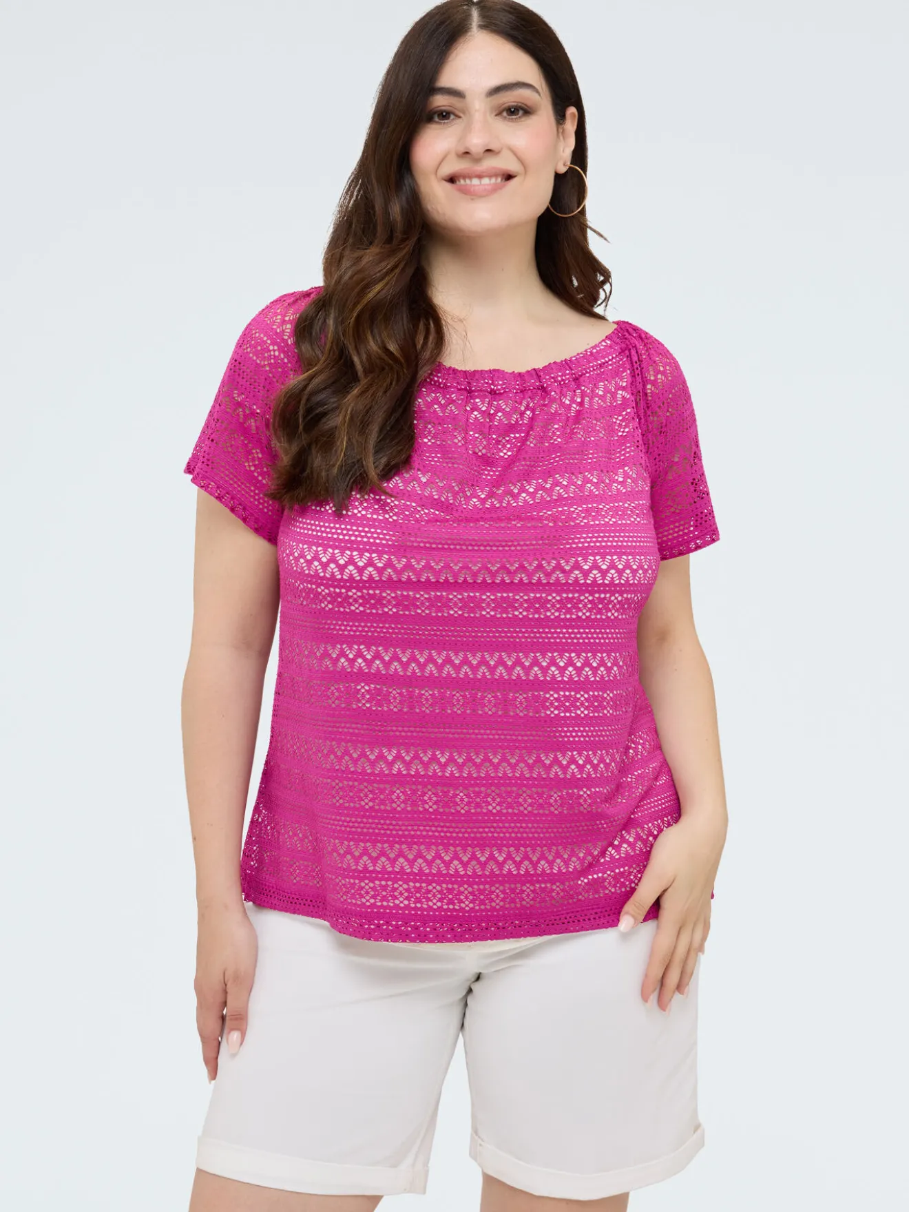 T-shirt traforata off shoulder