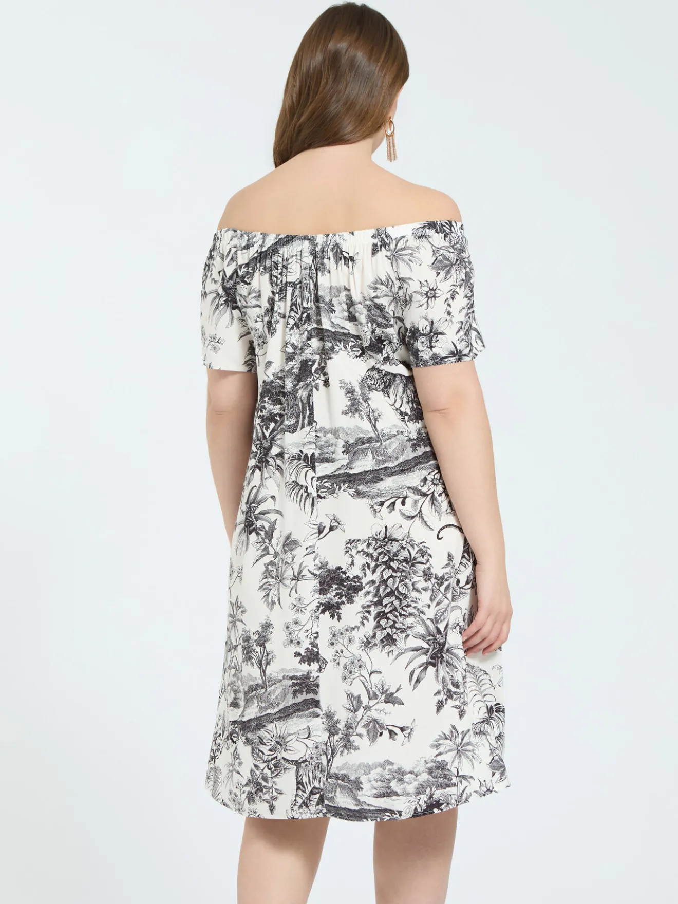 Vestito off-shoulder con stampa esotica